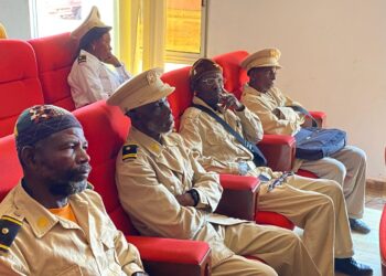 Queimadas anárquicas no Lôvua: Autoridades tradicionais alertadas!